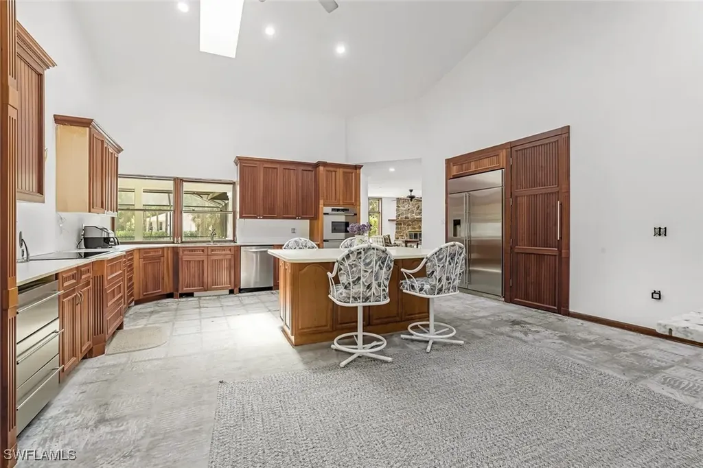 5752 Bur Oaks Lane Naples FL 34119