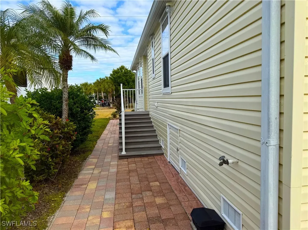 1631 Diamond Lake Circle Naples FL 34114