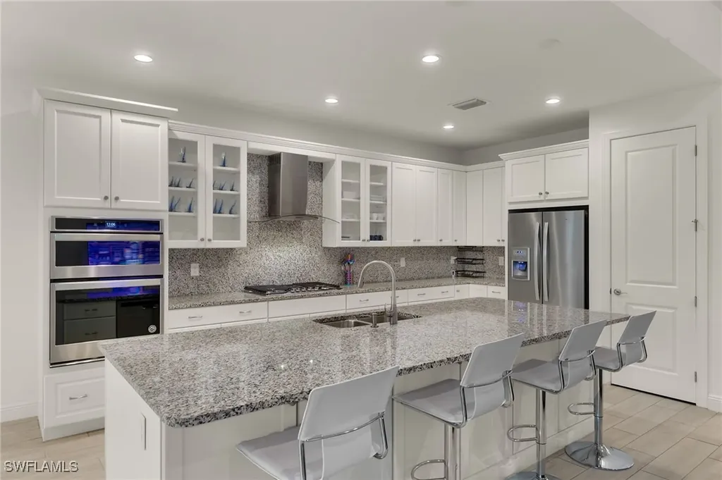 8880 Redonda Drive Naples FL 34114