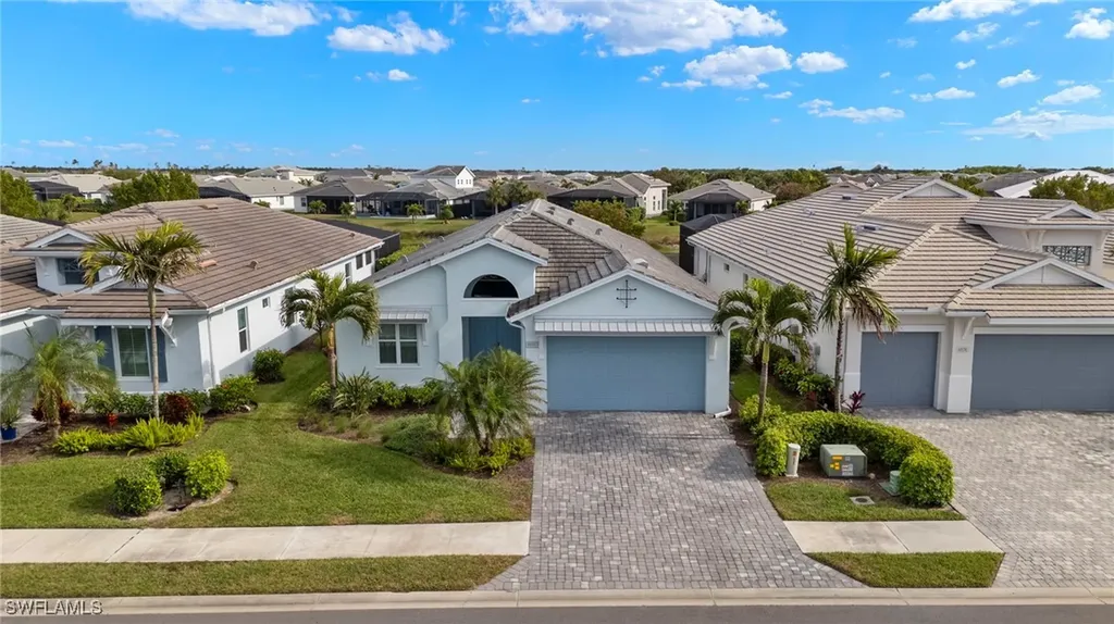 8880 Redonda Drive Naples FL 34114
