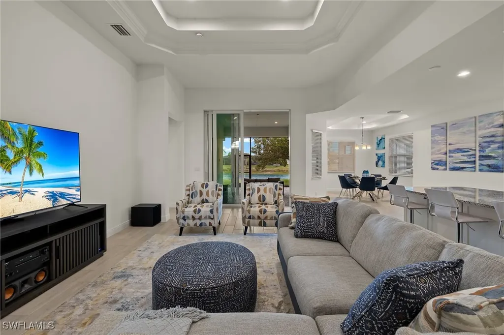 8880 Redonda Drive Naples FL 34114