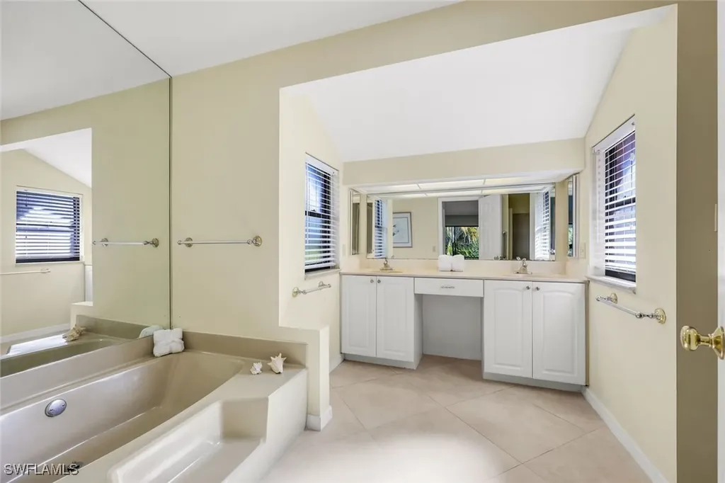 2383 Mayfield Court Naples FL 34105