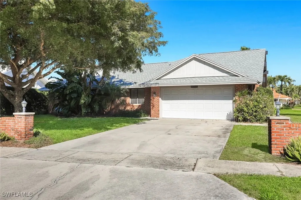 2383 Mayfield Court Naples FL 34105