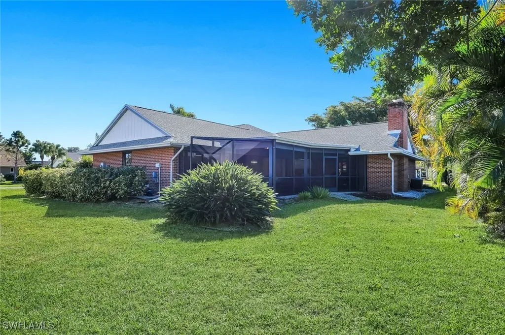 2383 Mayfield Court Naples FL 34105