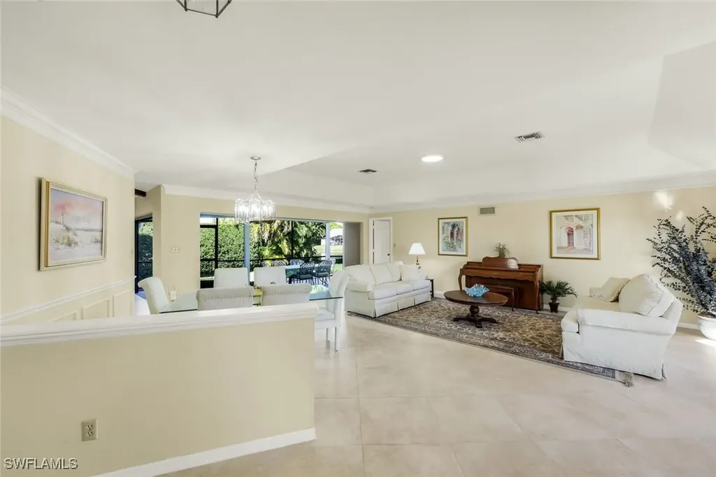 2383 Mayfield Court Naples FL 34105