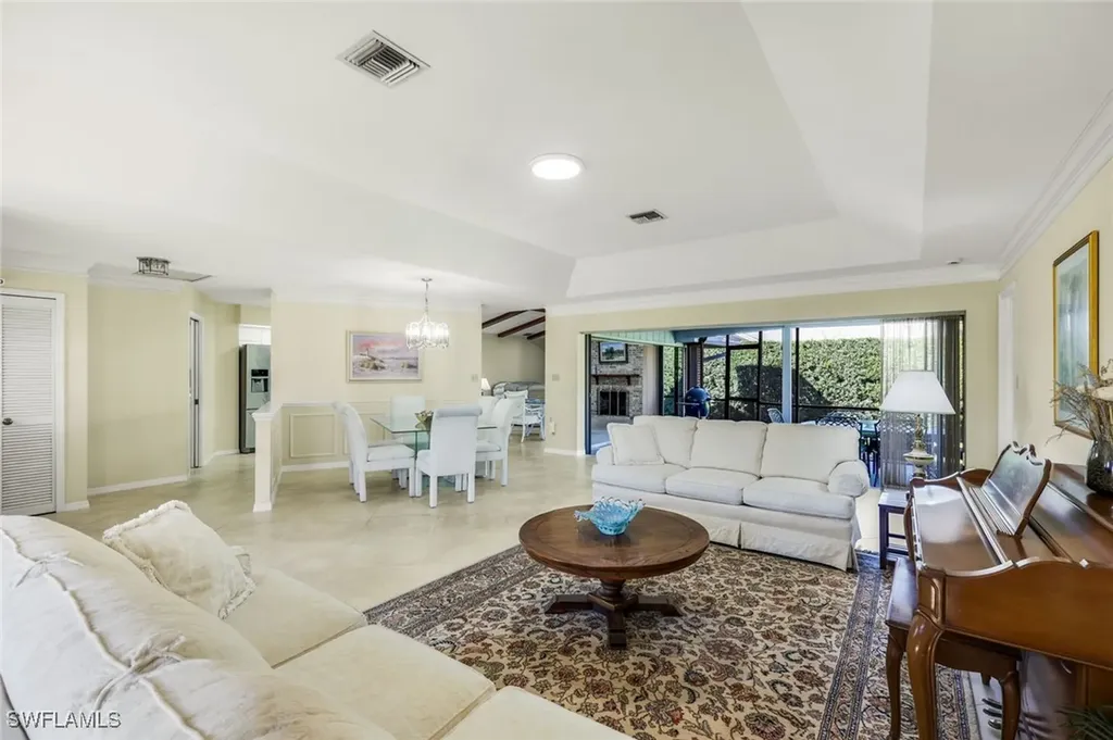 2383 Mayfield Court Naples FL 34105