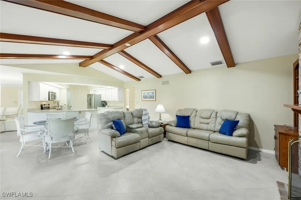 2383 Mayfield Court Naples FL 34105