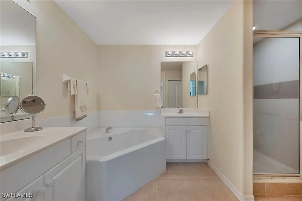 3340 Grand Cypress Drive Naples FL 34119