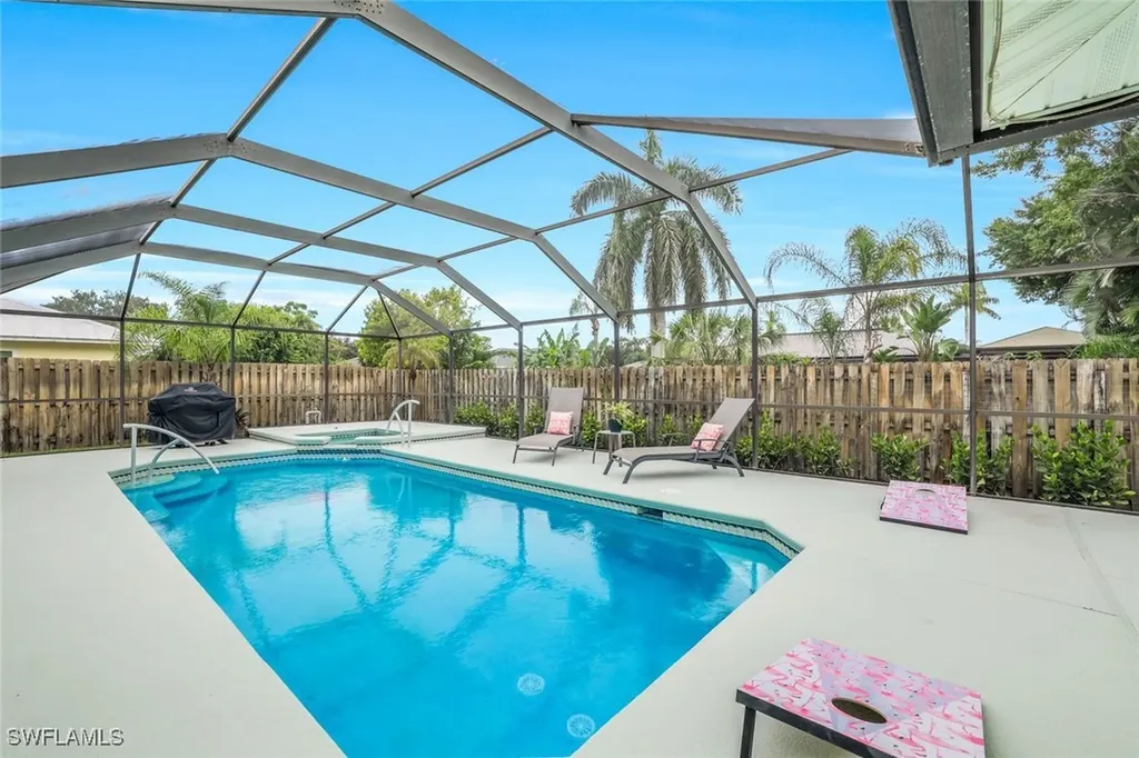 45 Wickliffe Drive Naples FL 34110