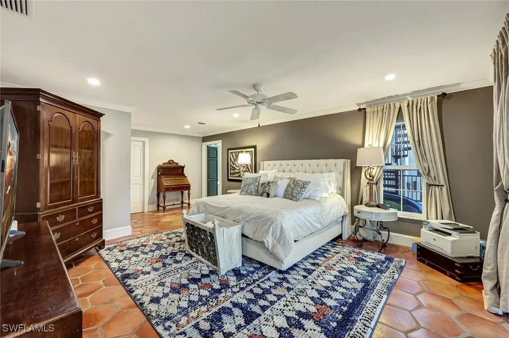 911 Giralda Court Marco Island FL 34145
