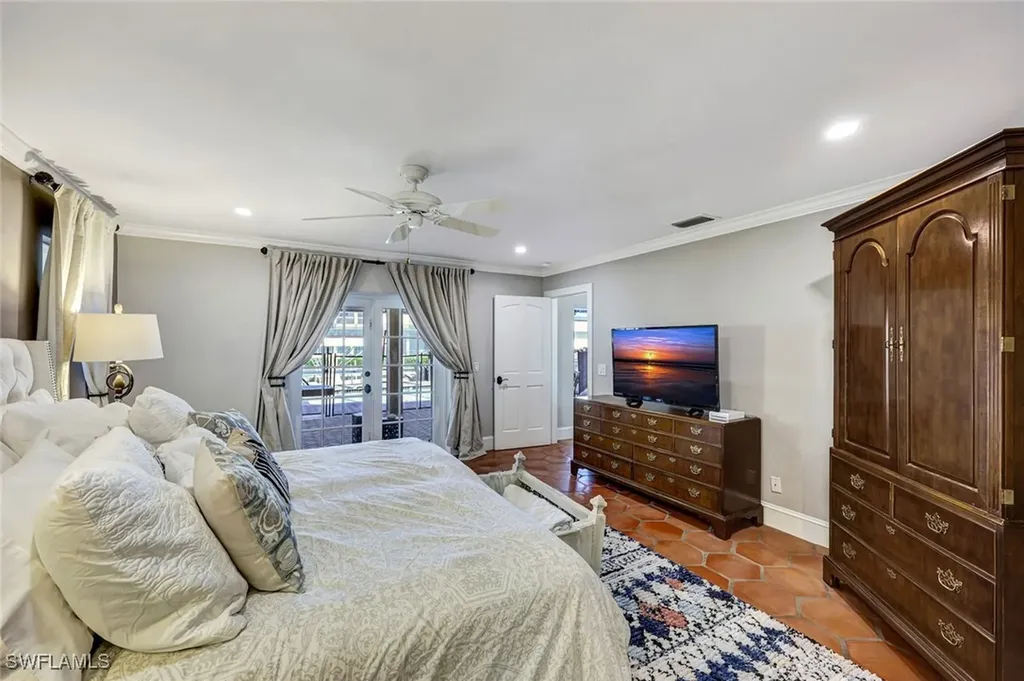 911 Giralda Court Marco Island FL 34145