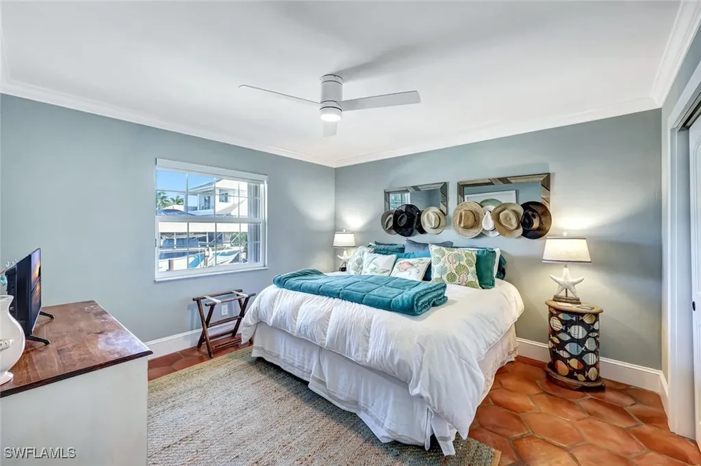 911 Giralda Court Marco Island FL 34145