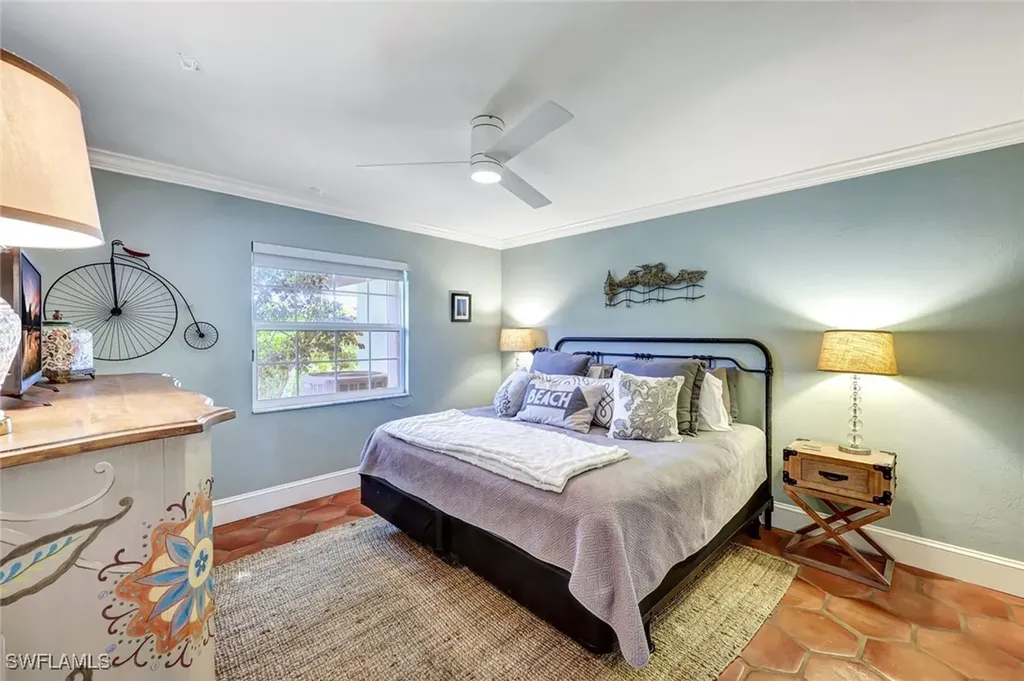 911 Giralda Court Marco Island FL 34145
