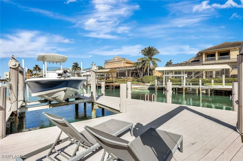 911 Giralda Court Marco Island FL 34145