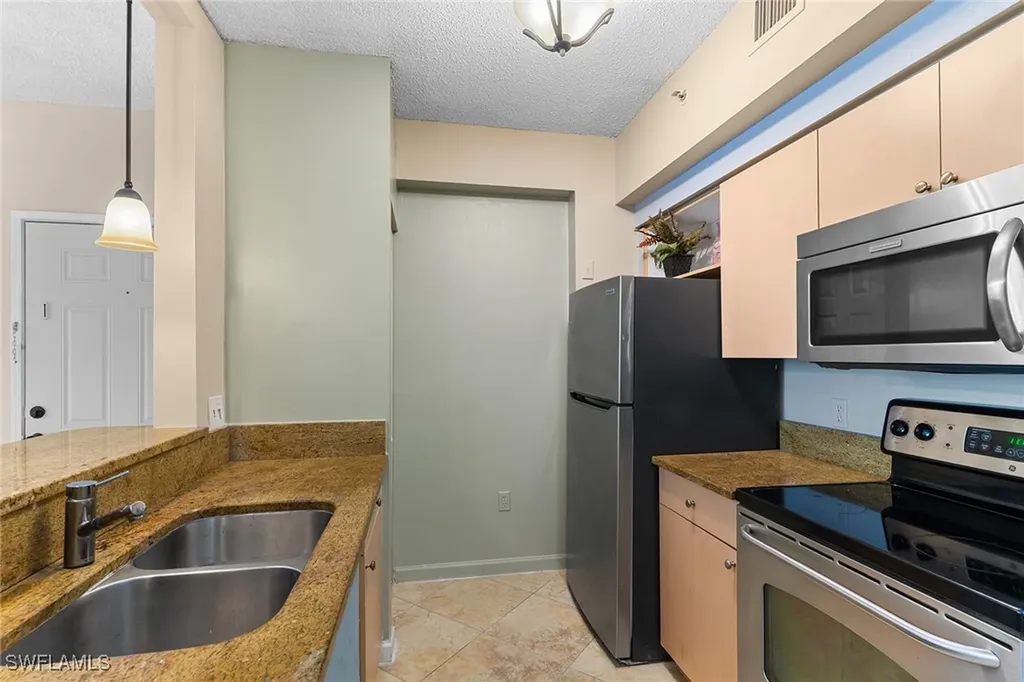 1170 Reserve Way Naples FL 34105