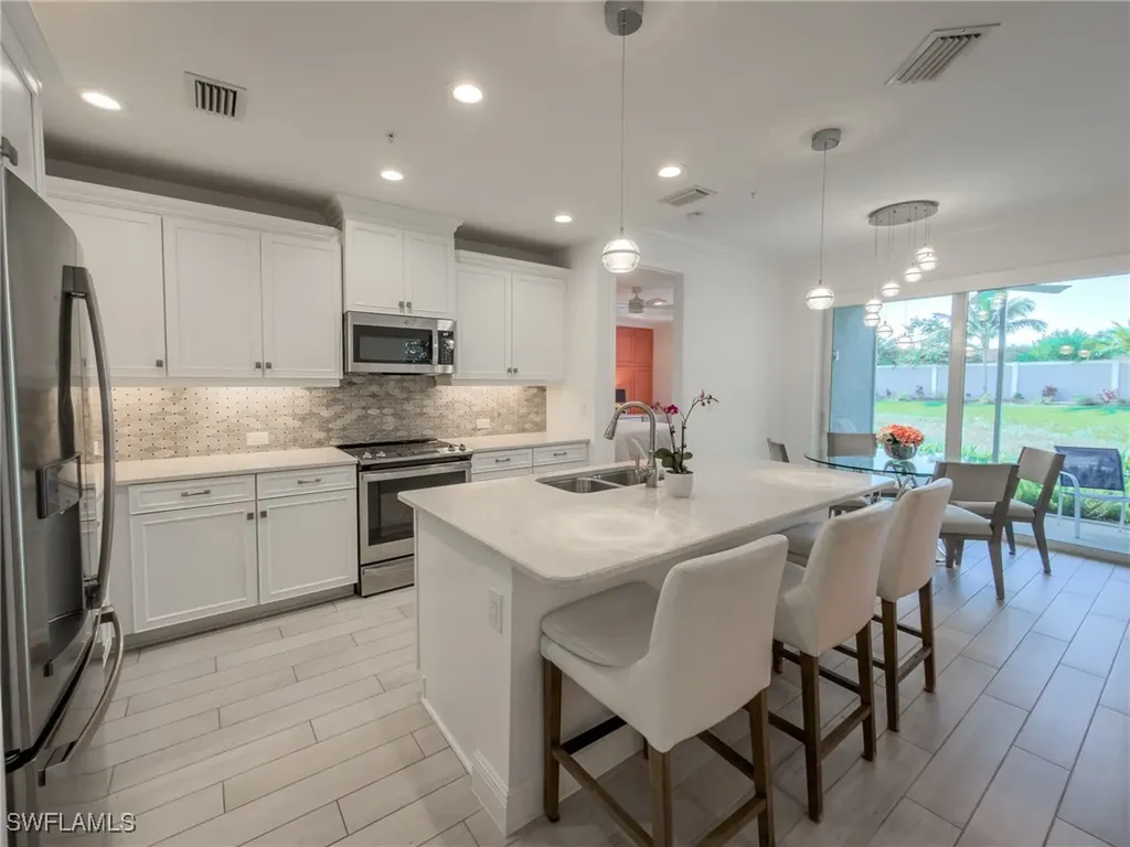 2543 Seychelles Drive Naples FL 34112