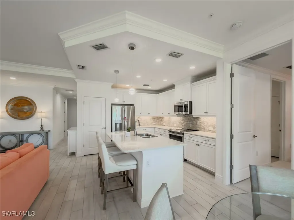 2543 Seychelles Drive Naples FL 34112