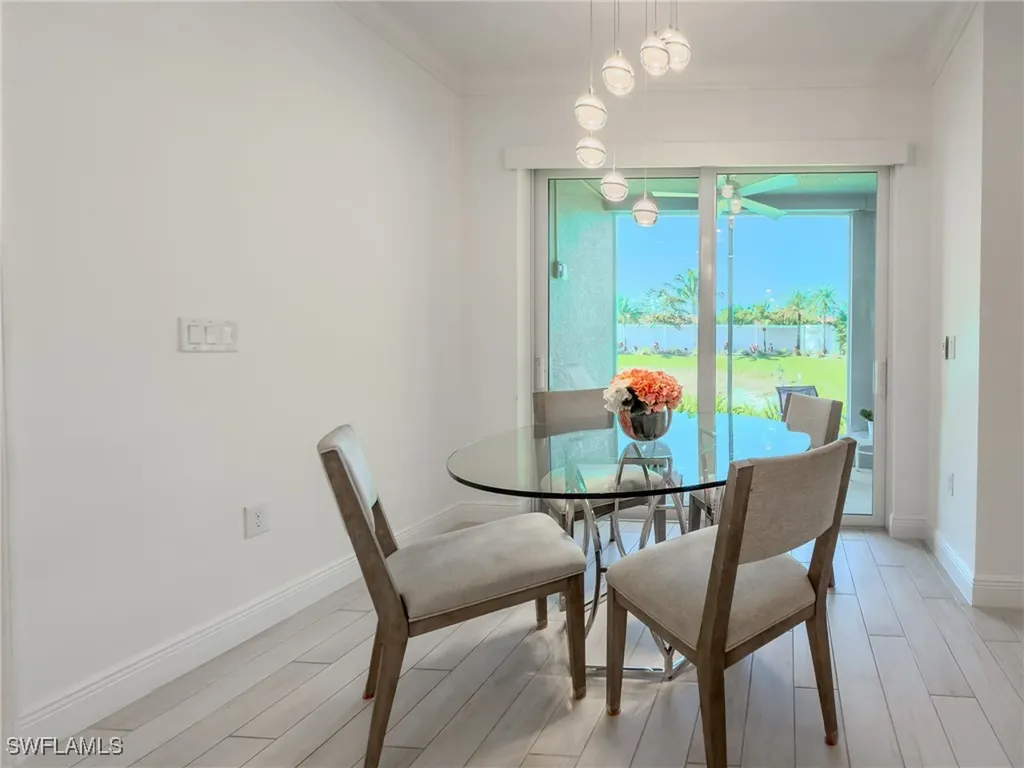 2543 Seychelles Drive Naples FL 34112