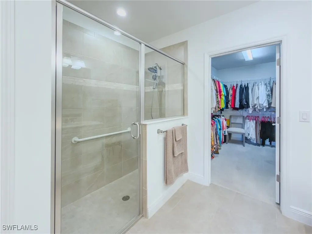 2543 Seychelles Drive Naples FL 34112