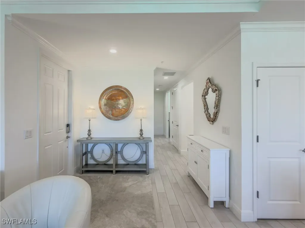 2543 Seychelles Drive Naples FL 34112