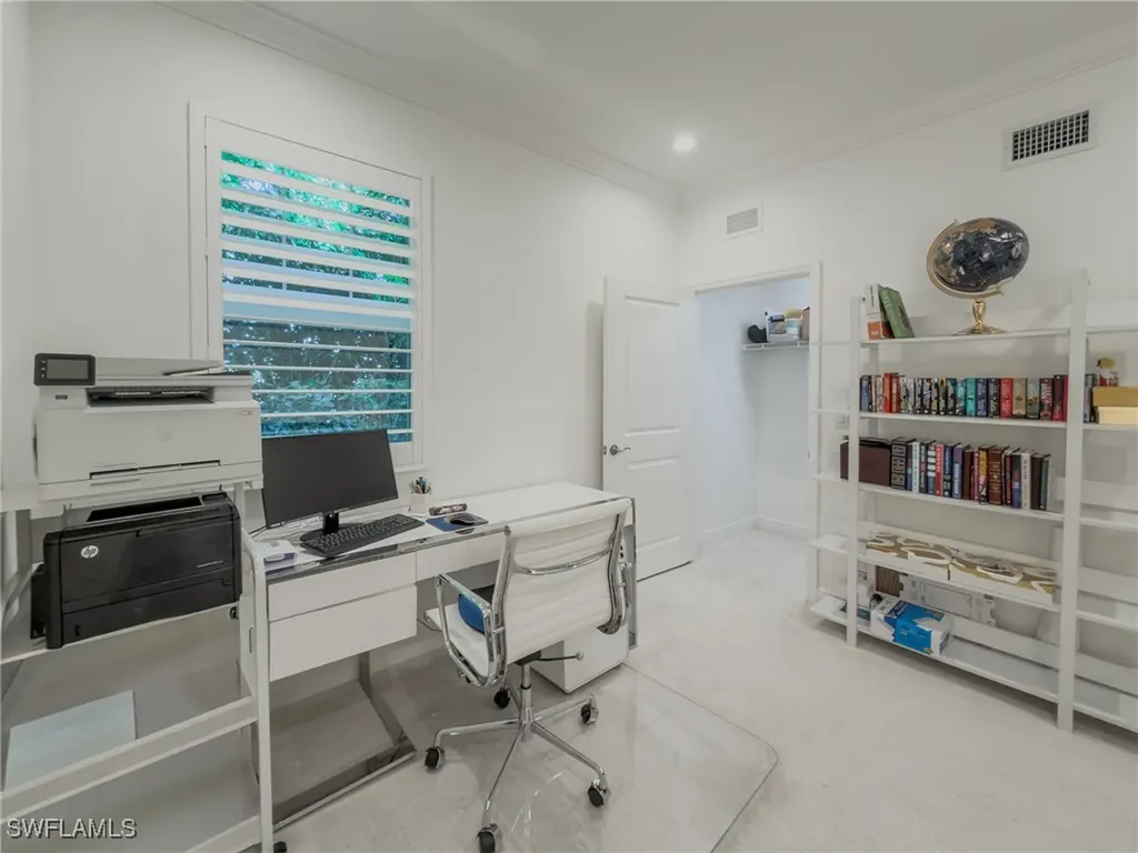 2543 Seychelles Drive Naples FL 34112