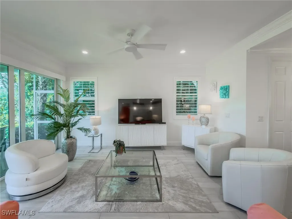 2543 Seychelles Drive Naples FL 34112