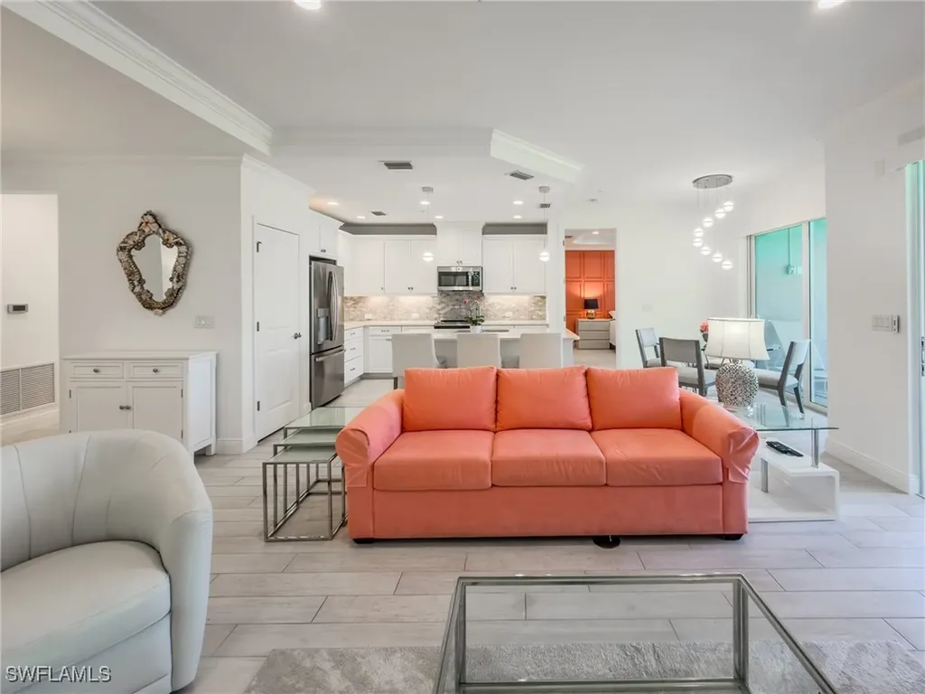 2543 Seychelles Drive Naples FL 34112