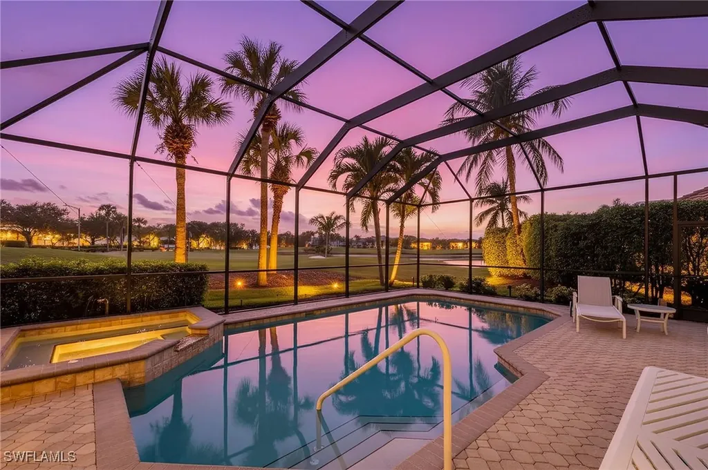 Naples FL, 6012 Fairway Court