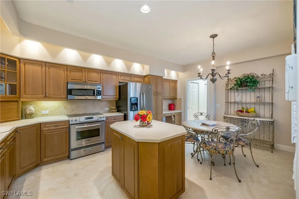 6012 Fairway Court Naples FL 34110