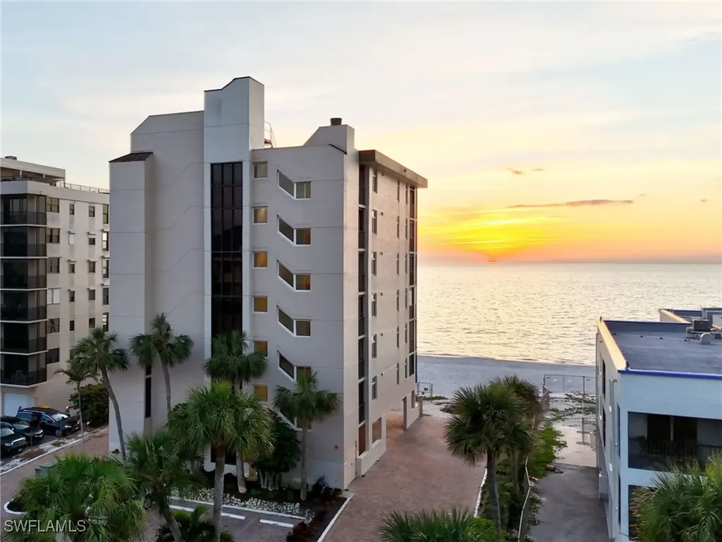 9415 Gulf Shore Drive Naples FL 34108