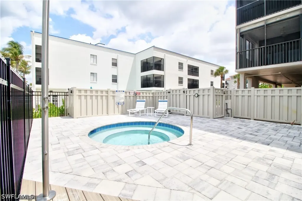 9415 Gulf Shore Drive Naples FL 34108
