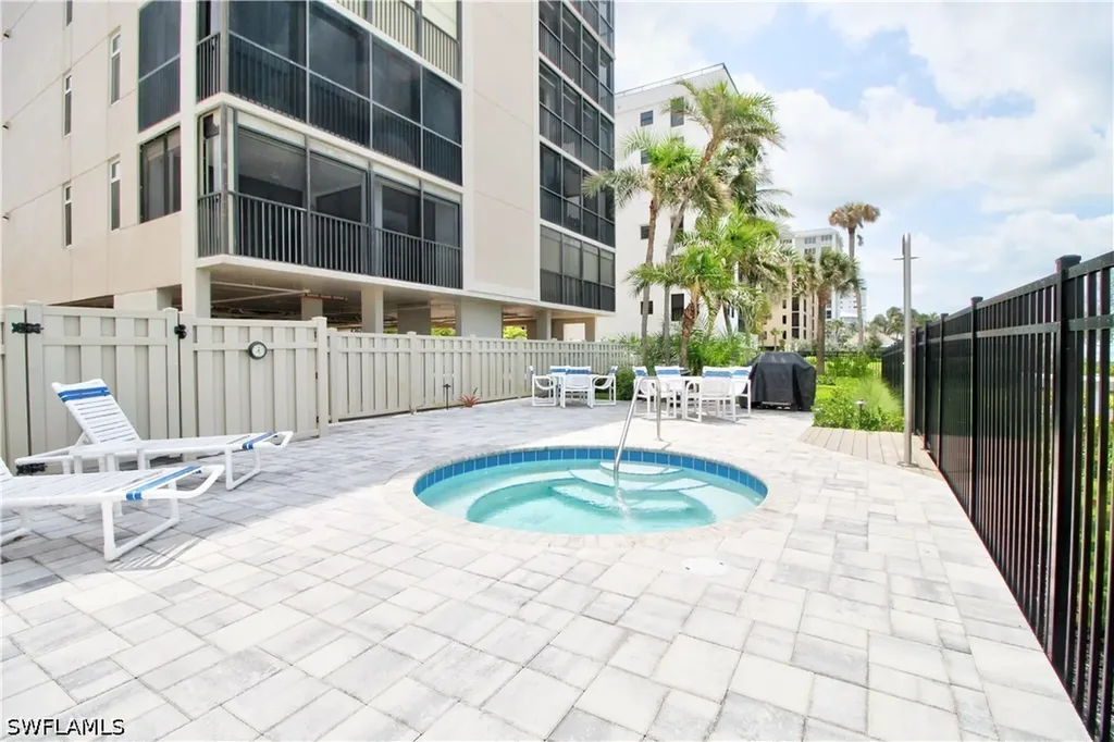 9415 Gulf Shore Drive Naples FL 34108