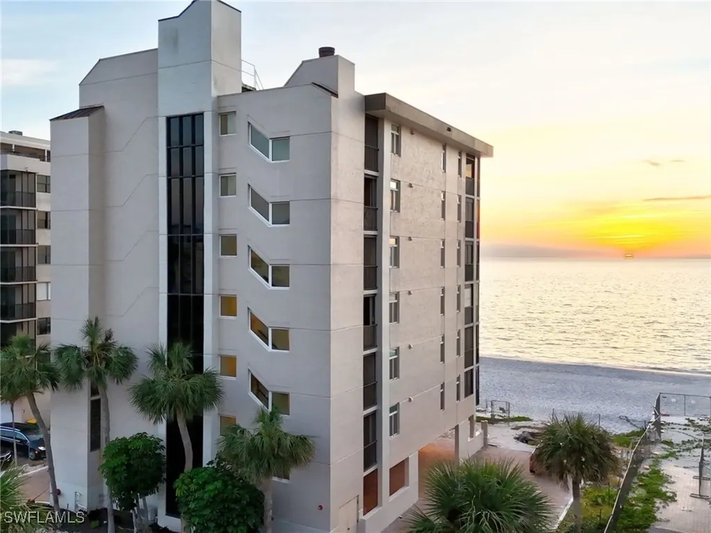 9415 Gulf Shore Drive Naples FL 34108