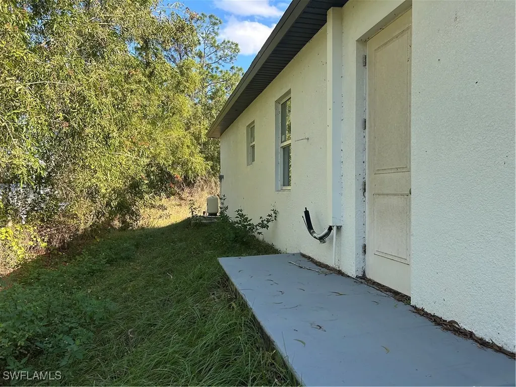4930 40th Street NE Naples FL 34120