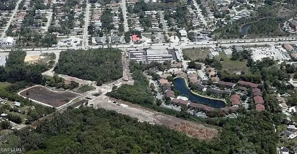 5270 Treetops Drive Naples FL 34113