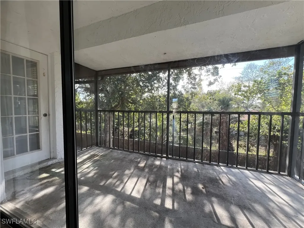 5270 Treetops Drive Naples FL 34113