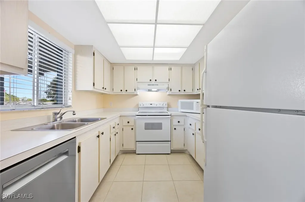 5683 Rattlesnake Hammock Road Naples FL 34113