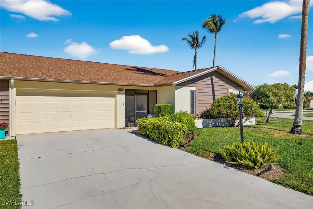 303 Reynolds Court Naples FL 34112