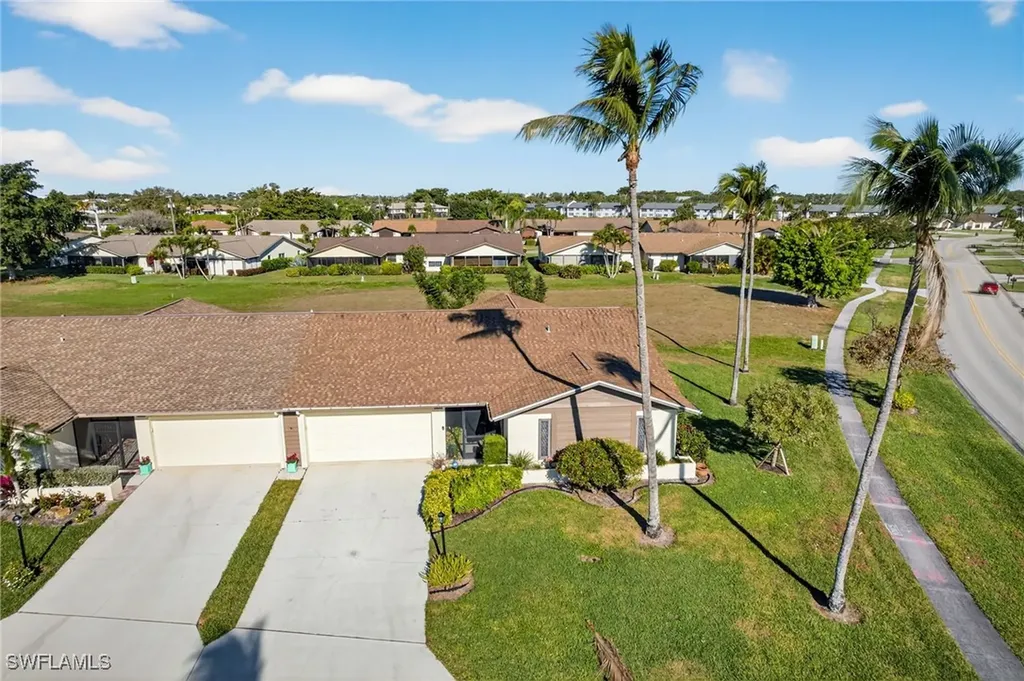 303 Reynolds Court Naples FL 34112