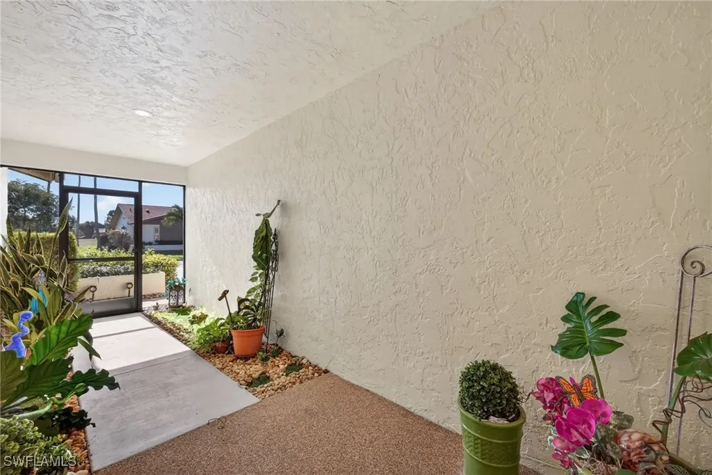 303 Reynolds Court Naples FL 34112
