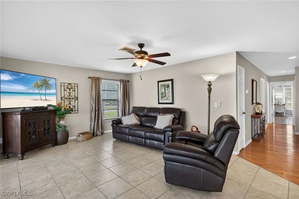 303 Reynolds Court Naples FL 34112