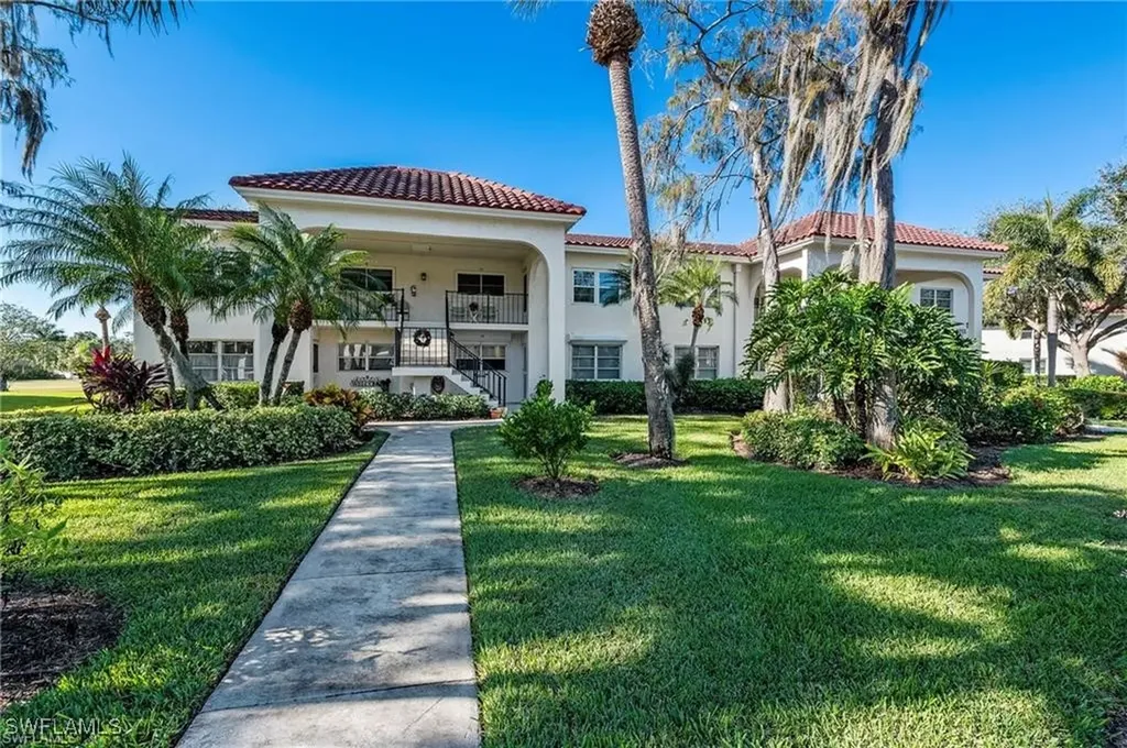 1055 Forest Lakes Drive Naples FL 34105