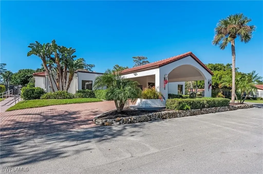 1055 Forest Lakes Drive Naples FL 34105
