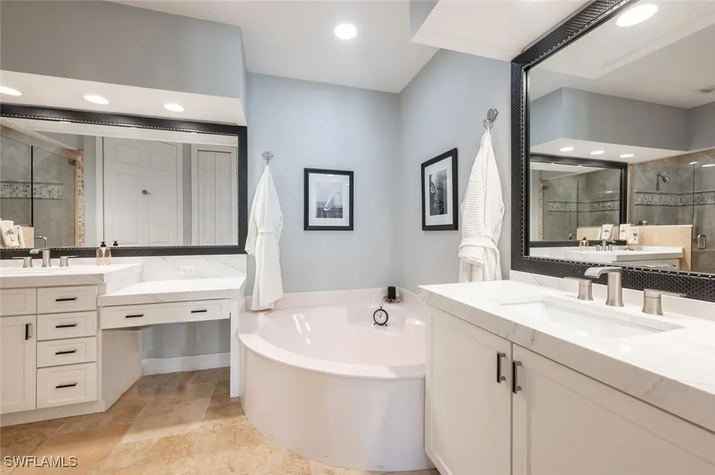 4965 Westchester Court Naples FL 34105