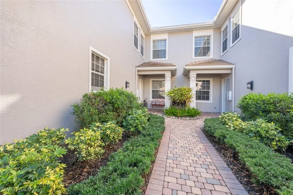 4965 Westchester Court Naples FL 34105