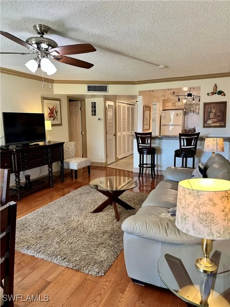 190 Turtle Lake Court Naples FL 34105