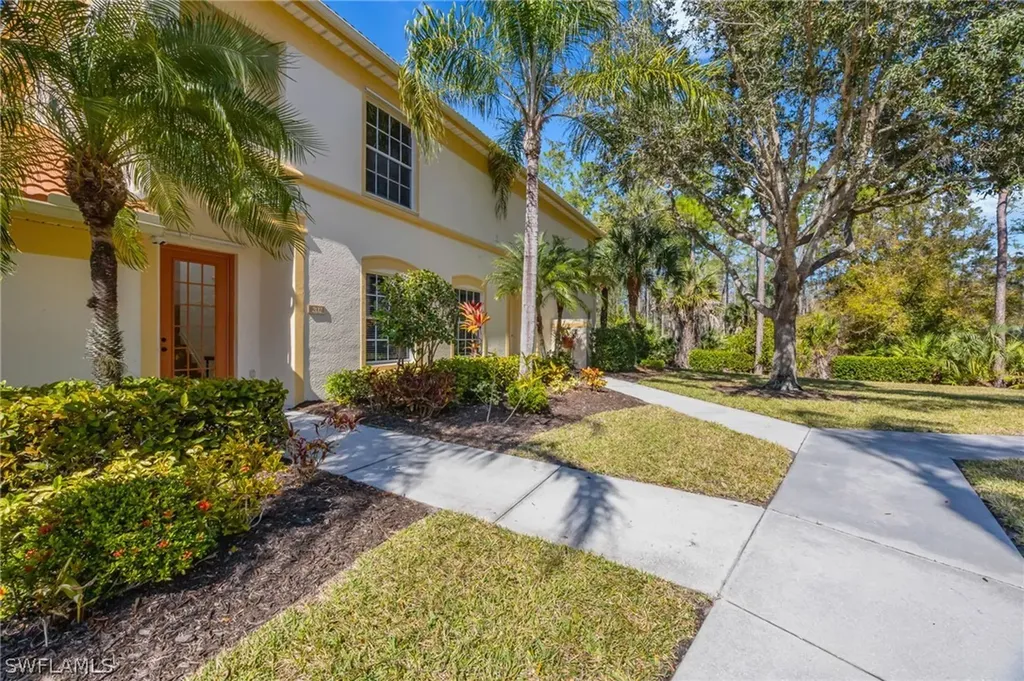 7856 Clemson Street Naples FL 34104