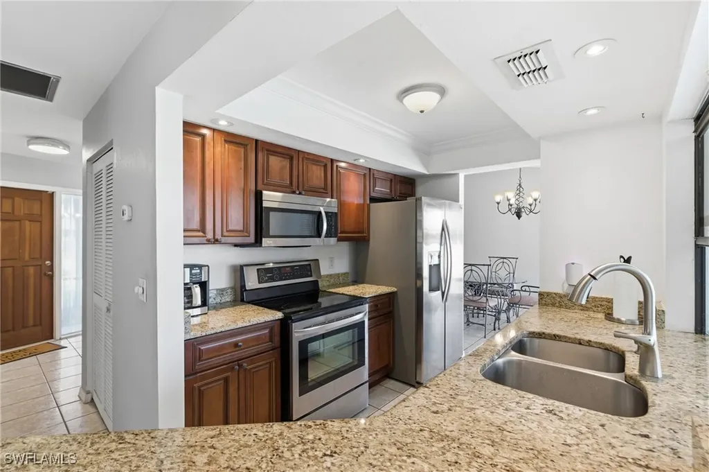 3815 SW 5th Place Cape Coral FL 33914
