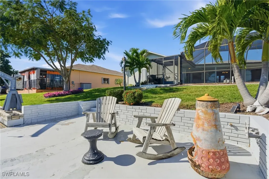 3815 SW 5th Place Cape Coral FL 33914