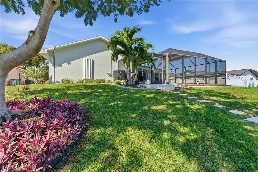 3815 SW 5th Place Cape Coral FL 33914